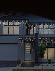 LED Snowing Icicles Timer 960 4 Asst Colour