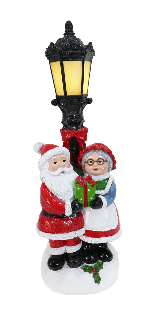 Light Up Street Lamp Two Figure Scene 36cm Asst