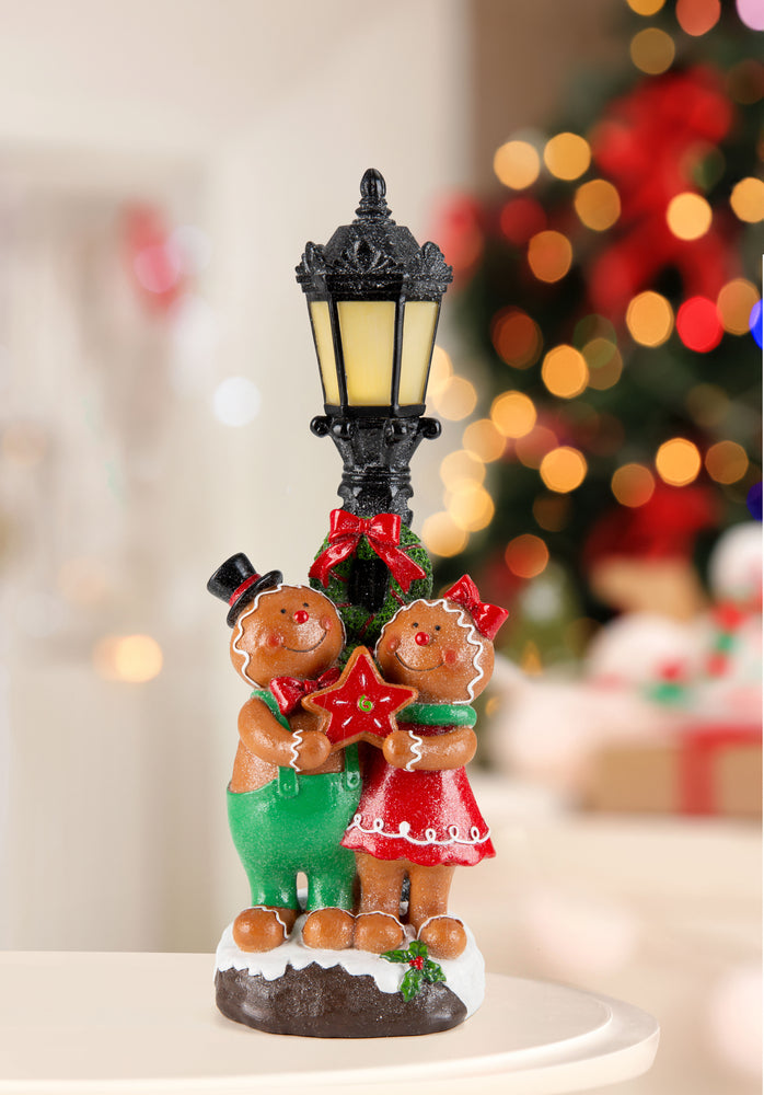 Light Up Street Lamp Two Figure Scene 36cm Asst
