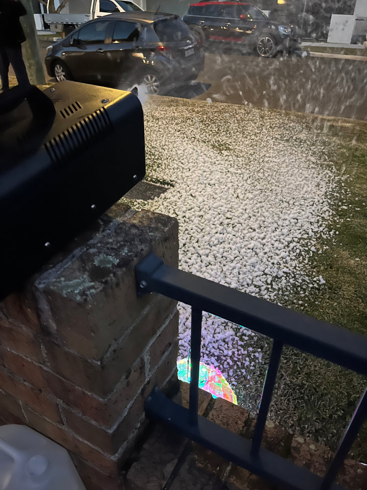 Festive Magic Snow Machine 240V and snow Liquid