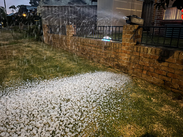 Festive Magic Snow Machine 240V and snow Liquid